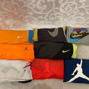BOYS MEDIUM AIR JORDAN/NIKE LOT